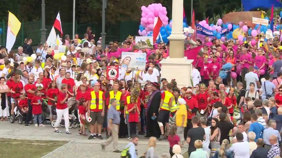 Kaliscy pielgrzymi dotarli na Jasną Górę ZDJĘCIA i WIDEO