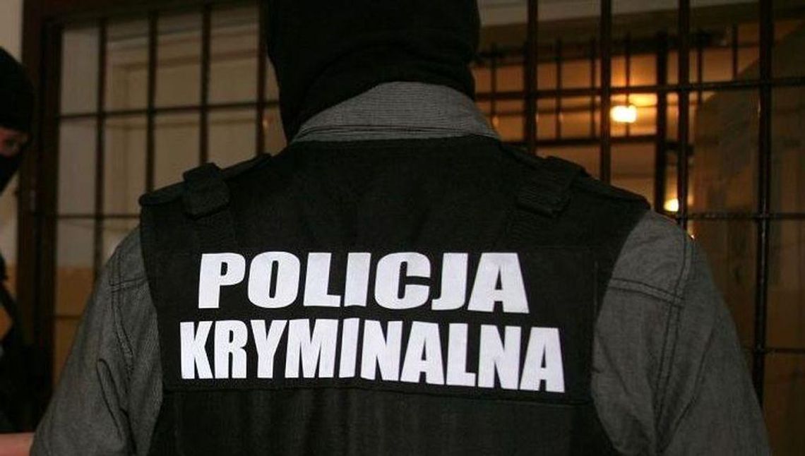 Kaliscy policjanci we Wrocławiu. Zatrzymali poszukiwanego LISTEM GOŃCZYM