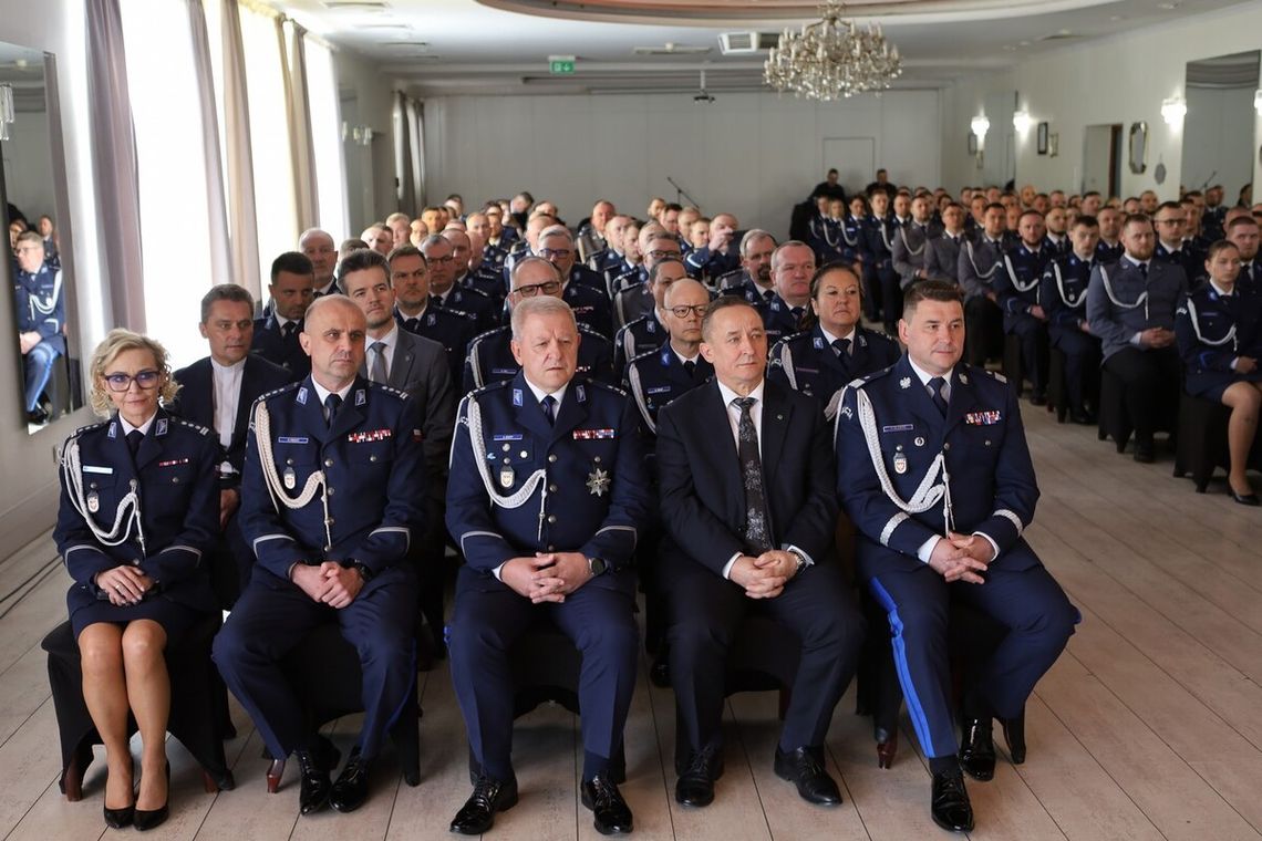KALISCY policjanci wyróżnieni! Uratowali ludzkie życie! KALISCY policjanci wyróżnieni! Uratowali ludzkie życie!