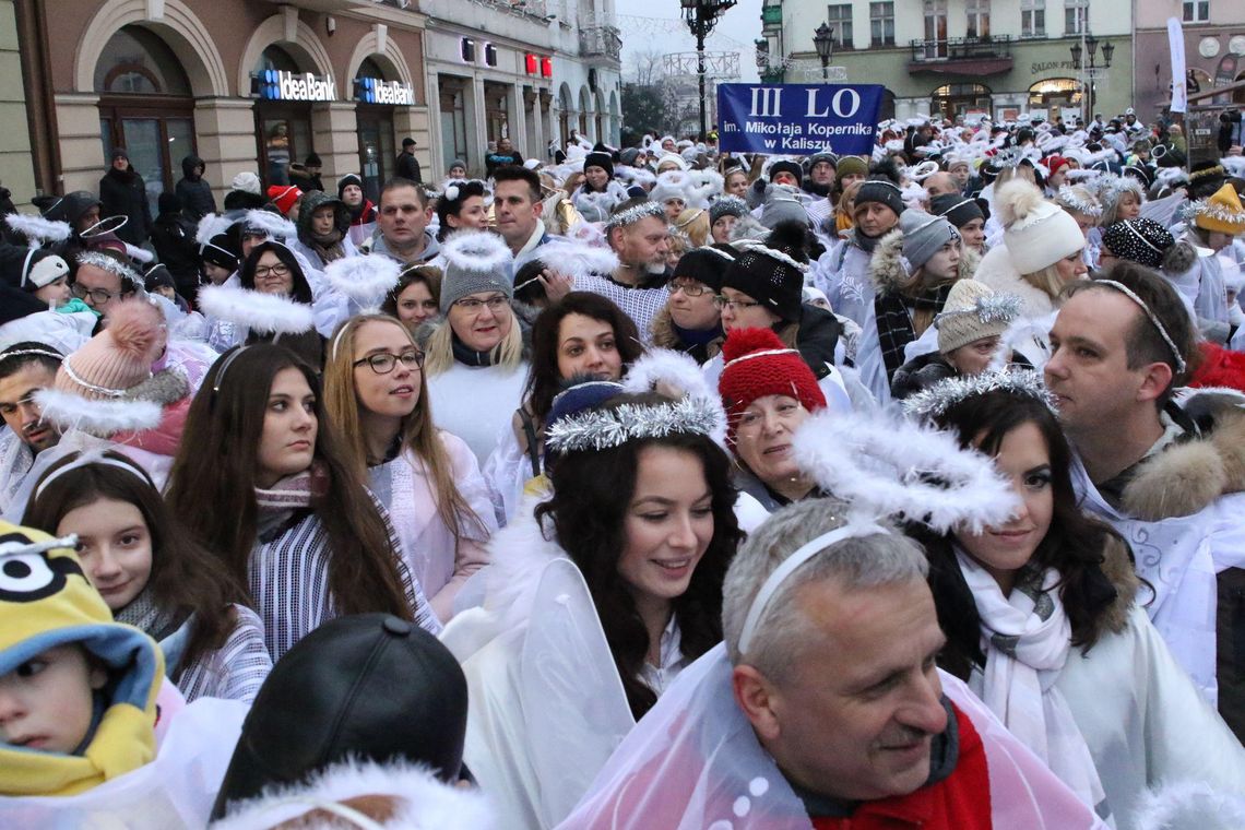 Kaliskie anioły w oku naszej kamery. Wideorelacja z wczorajszej wigilii WIDEO