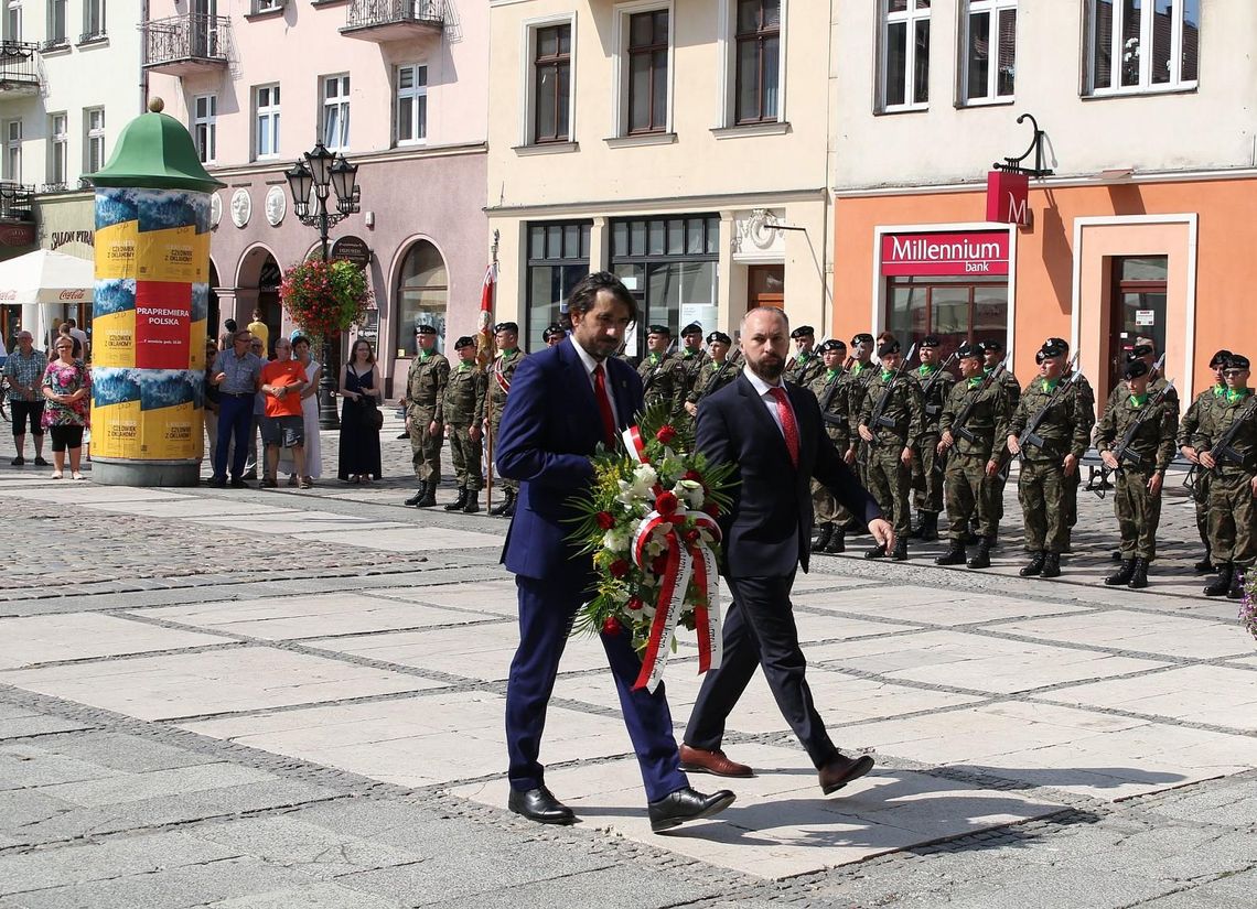 Kaliszanie uczcili pamięć ofiar II wojny światowej ZDJĘCIA