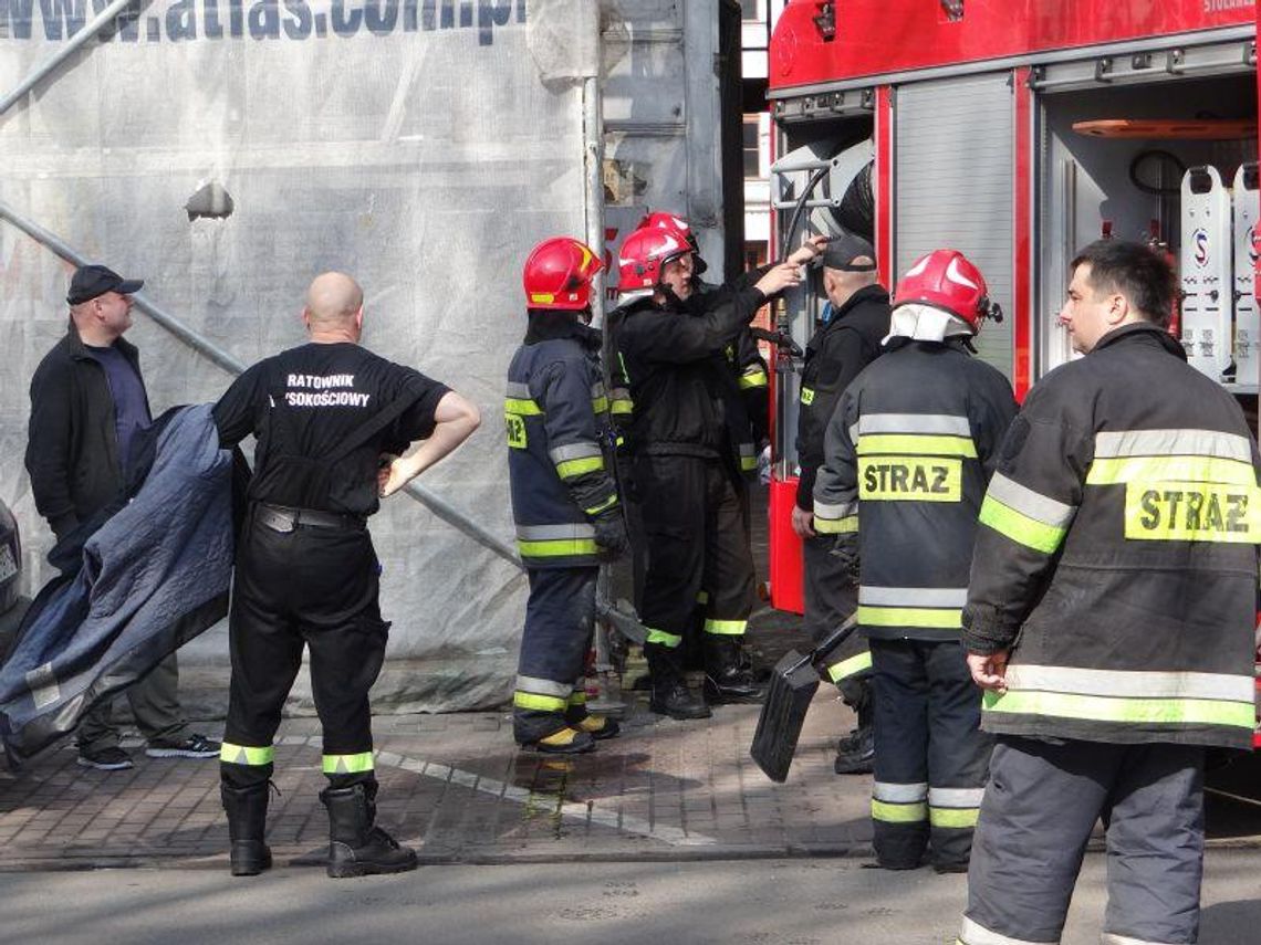 Kamienica grozy – najpierw śmierć, teraz pożar ZDJĘCIA