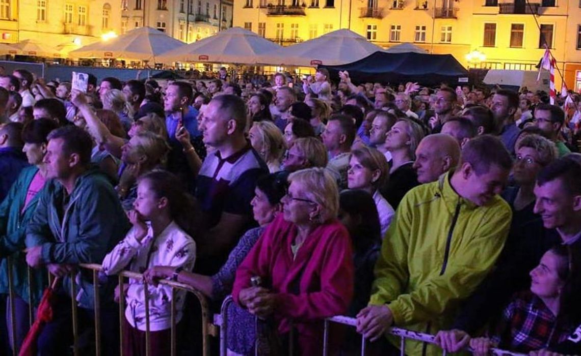 Kayah na Święto Miasta i tłumy kaliszan na Głównym Rynku ZDJĘCIA