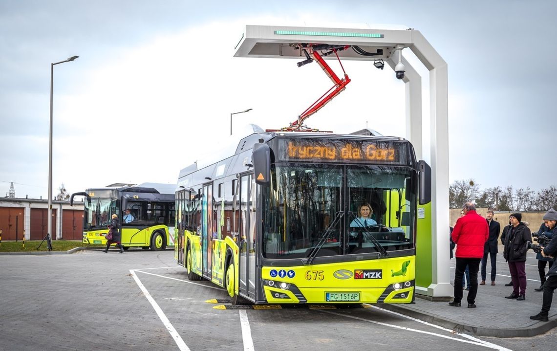 KLA chce kupić autobusy elektryczne. Będą też nowe wiaty postojowe