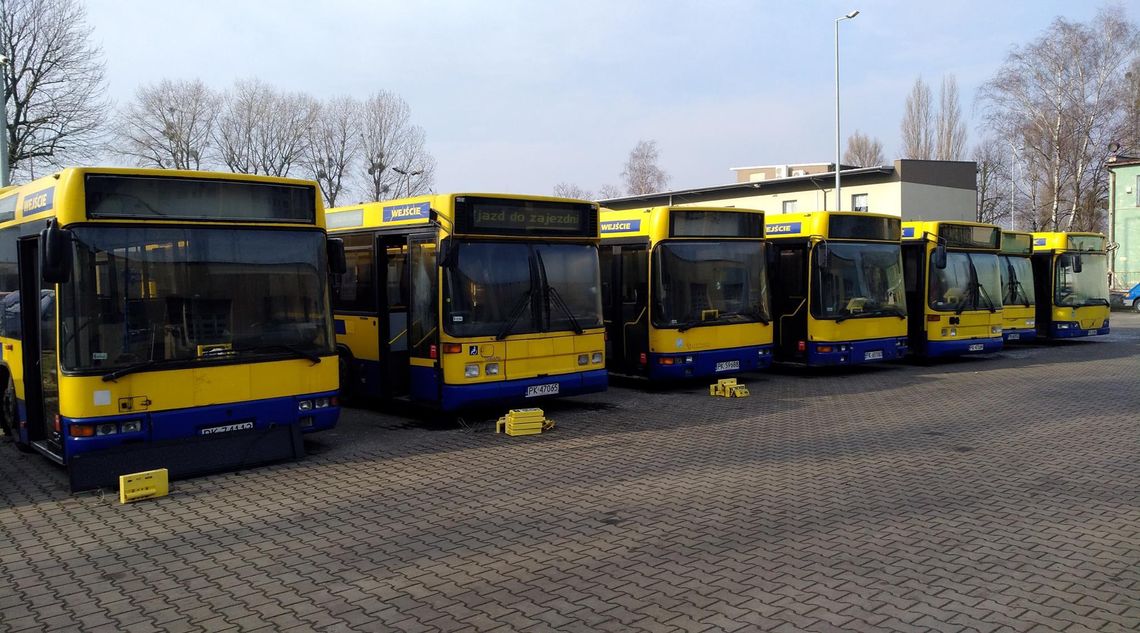 KLA wystawia na sprzedaż 7 autobusów