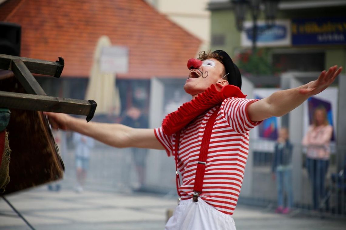 Klaunada i cyrk, blues i country, pantomima i baśń. II dzień La Strady ZDJĘCIA