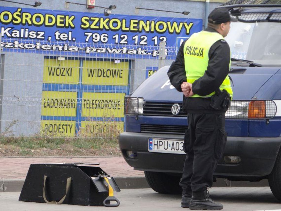 Kolczatki i blokada na drodze