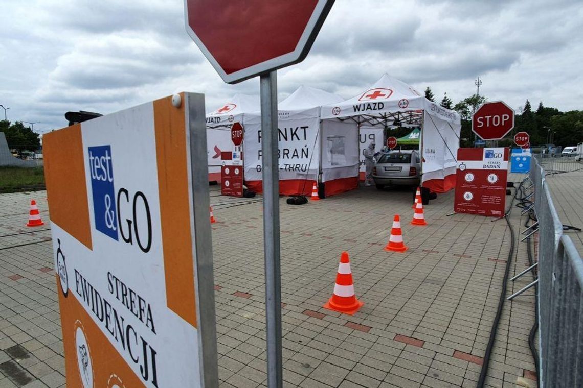 Kolejny punkt drive-thru w sąsiednim powiecie