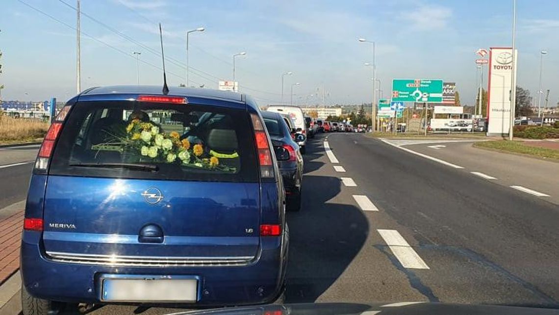 Kolizje, wypadki i pijani kierowcy. Kaliska policja podsumowała akcję „Znicz”