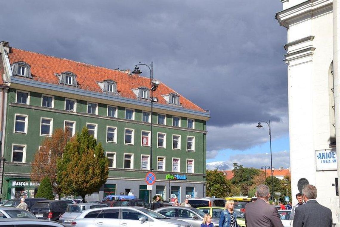 Komisja wspomoże urzędników