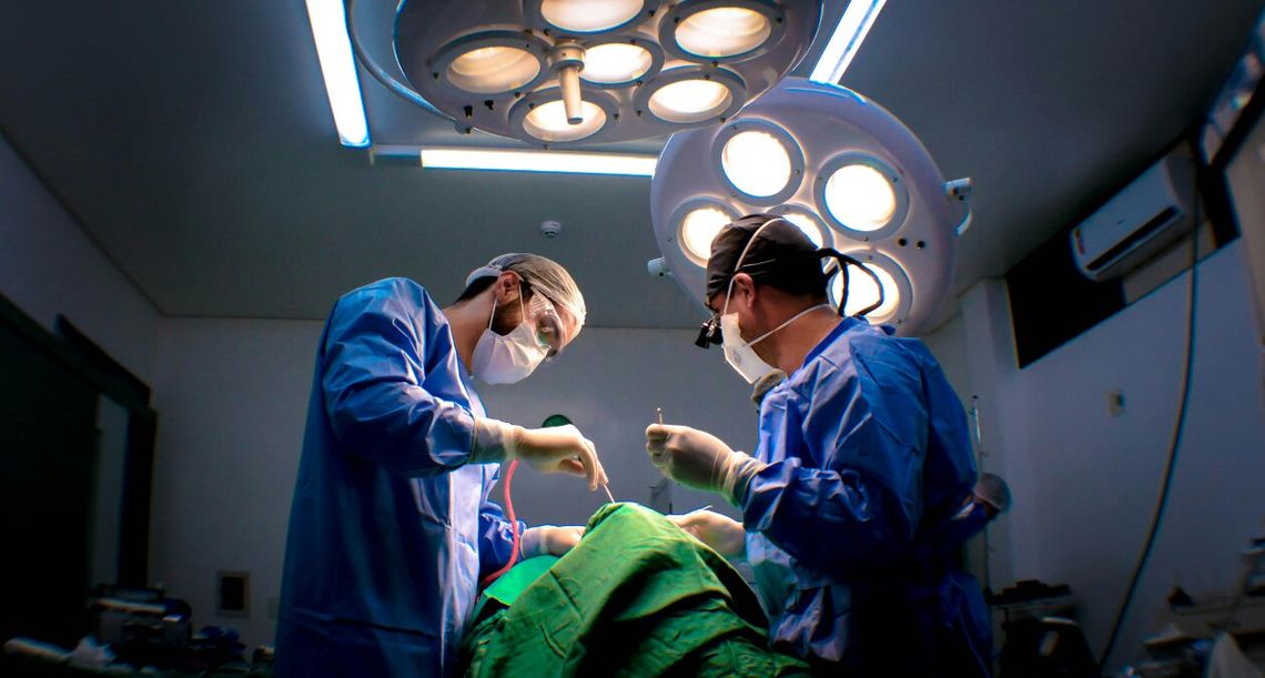 Koniec z „lekarzami walizkowymi”. Tych operacji nie zrobi już każdy szpital Koniec z „lekarzami walizkowymi”. Tych operacji nie zrobi już każdy szpital