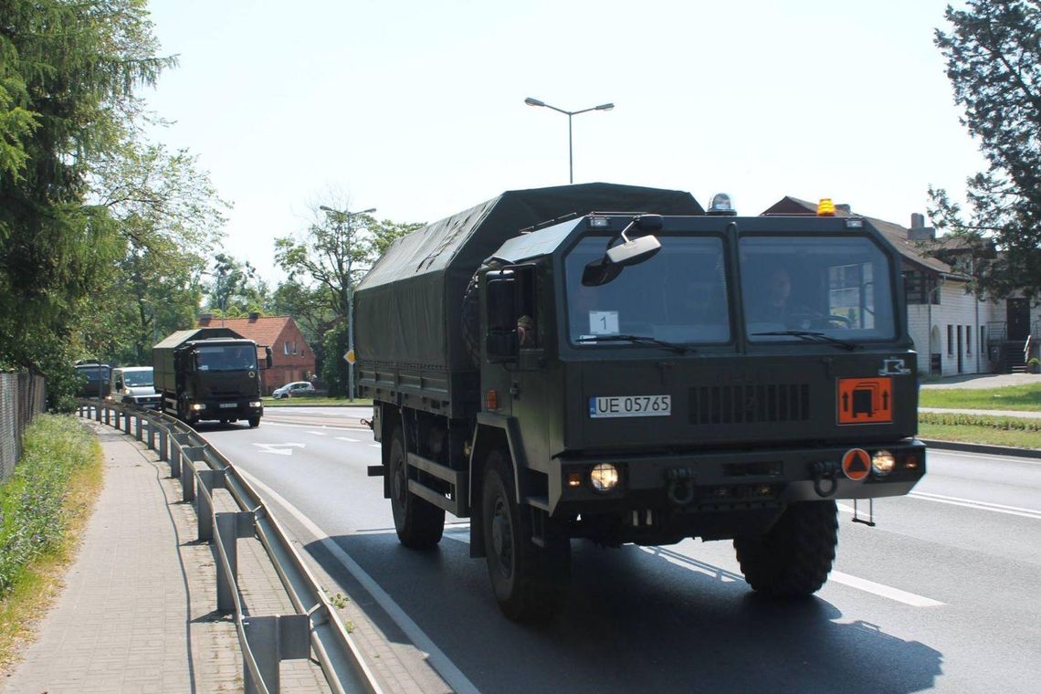 Konwój wojskowy przejechał przez Kalisz ZDJĘCIA