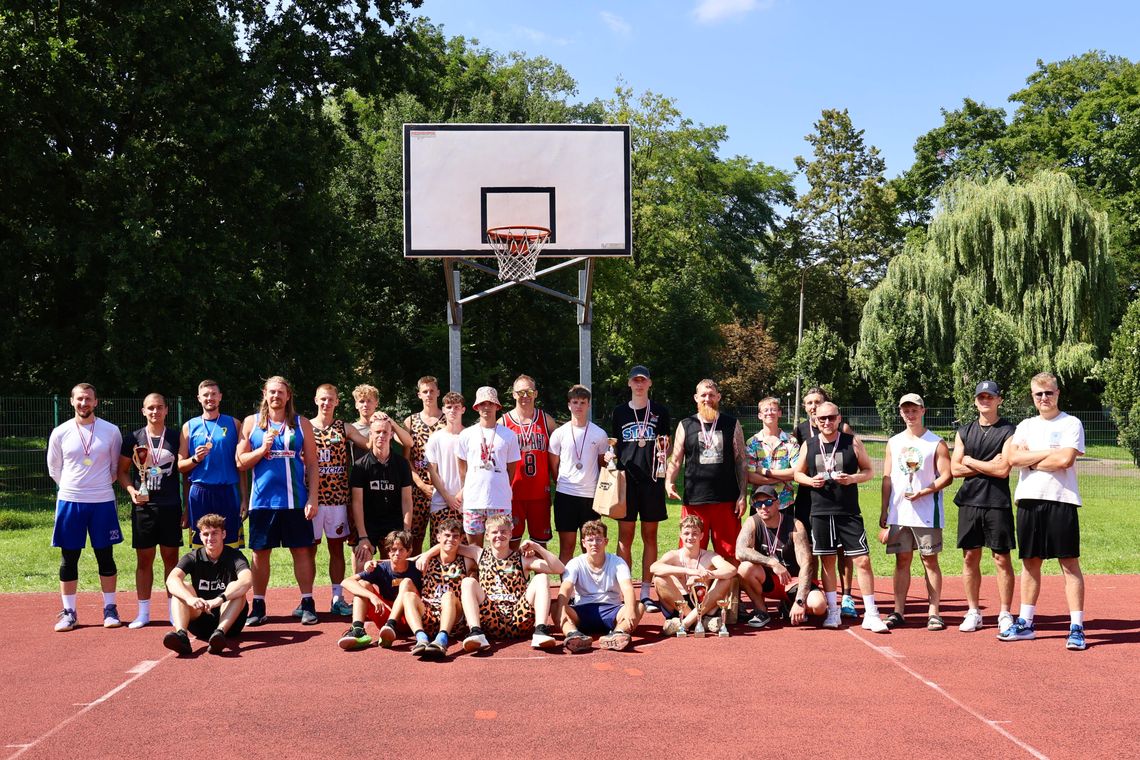 Liga 3x3 w Kaliszu przeszła do historii. Znamy mistrzów edycji letniej ZDJĘCIA