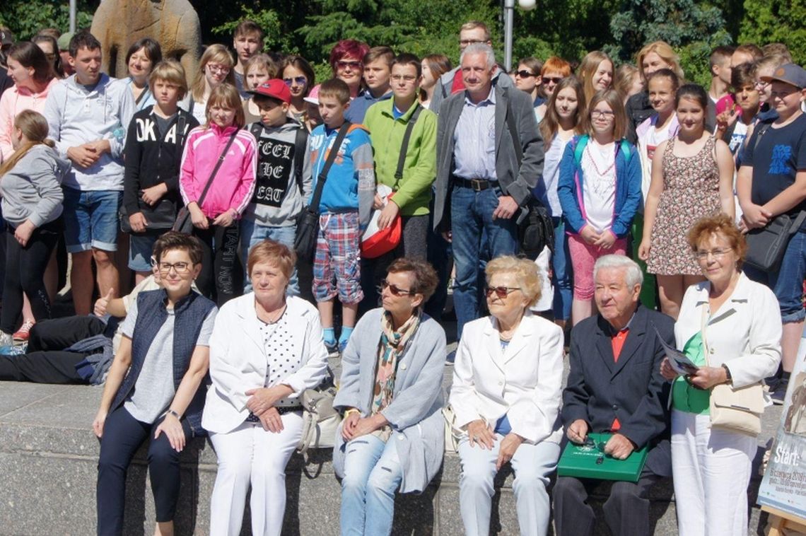 Literacka gra miejska śladami Adama Asnyka ZDJĘCIA