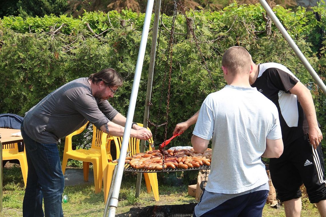 Majowy piknik z fundacją Miłosierdzie ZDJĘCIA