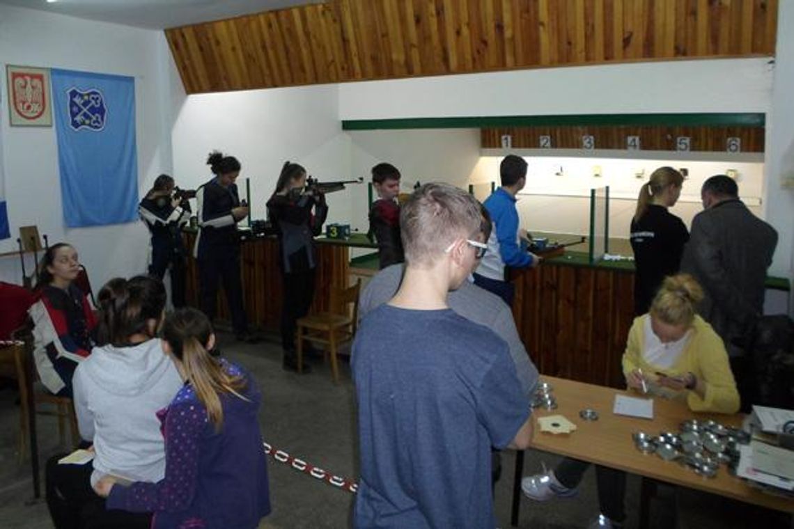 Międzyszkolne strzelanie
