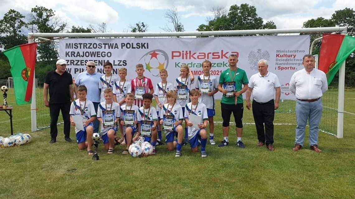 Młodzi piłkarze KKS-u na podium turnieju „Mała Piłkarska Kadra Czeka”