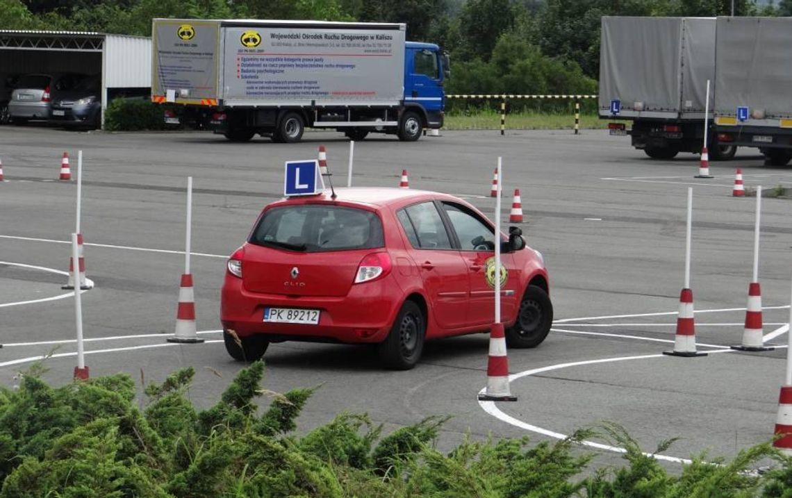 Mniej egzaminów, ale wyniki powyżej średniej