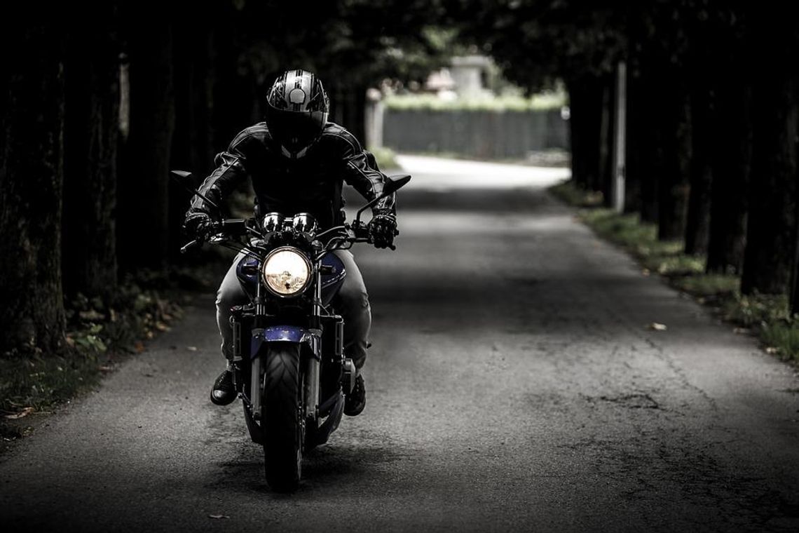 Motocyklista przekroczył prędkość o ponad 80 km/h. Policja nie miała litości