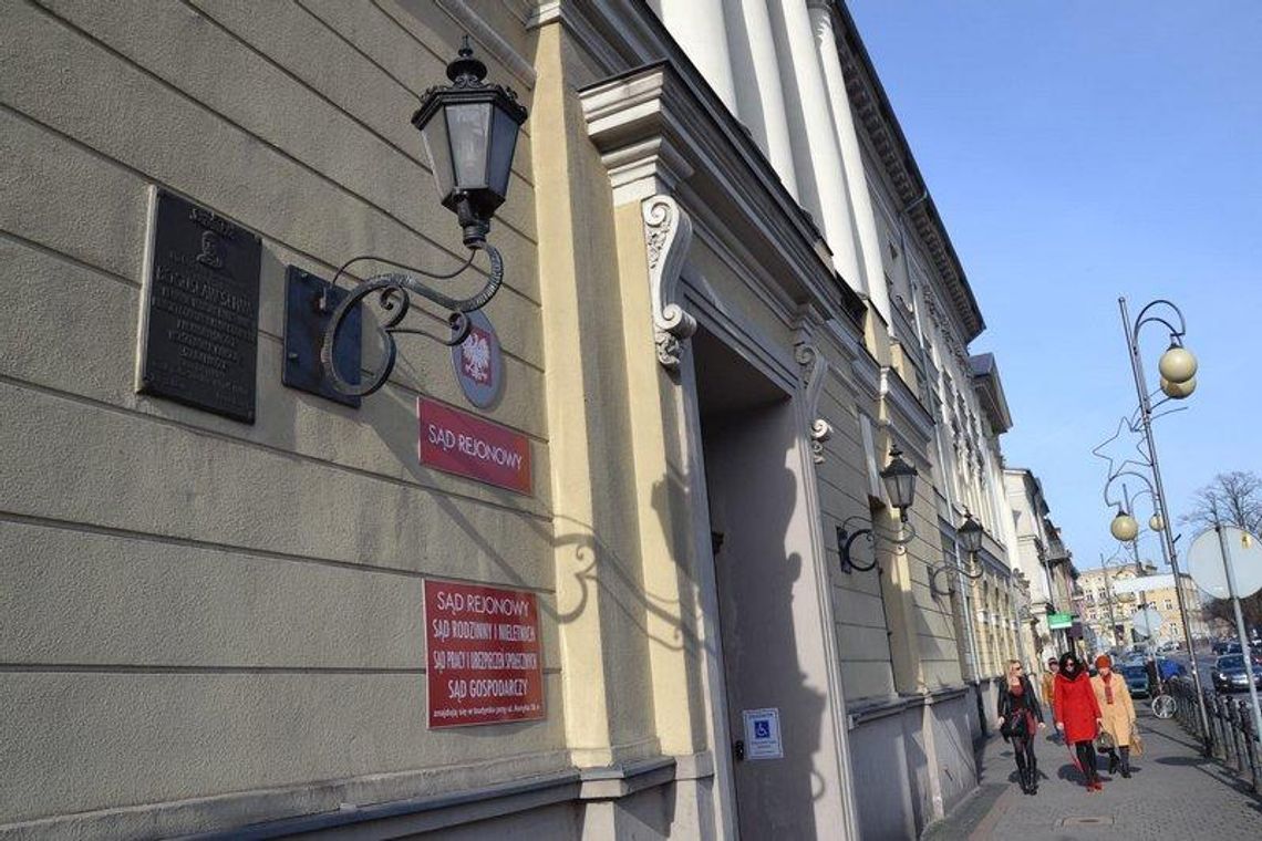 Musi przeprosić Sztanderę za obraźliwy wpis