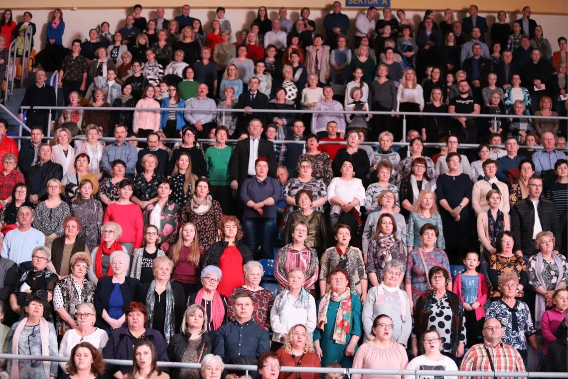 Muzyczny Dzień Kobiet w hali Kalisz Arena ZDJĘCIA