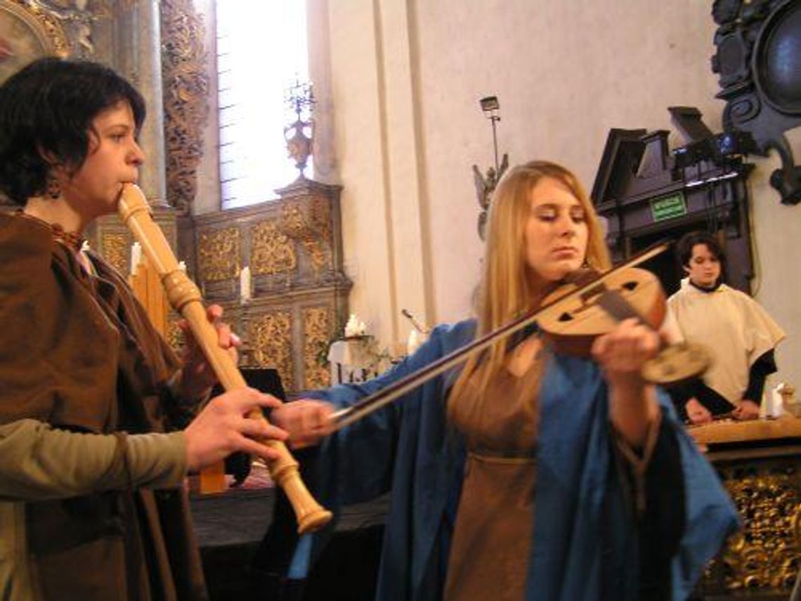 Muzyka dawna latem
