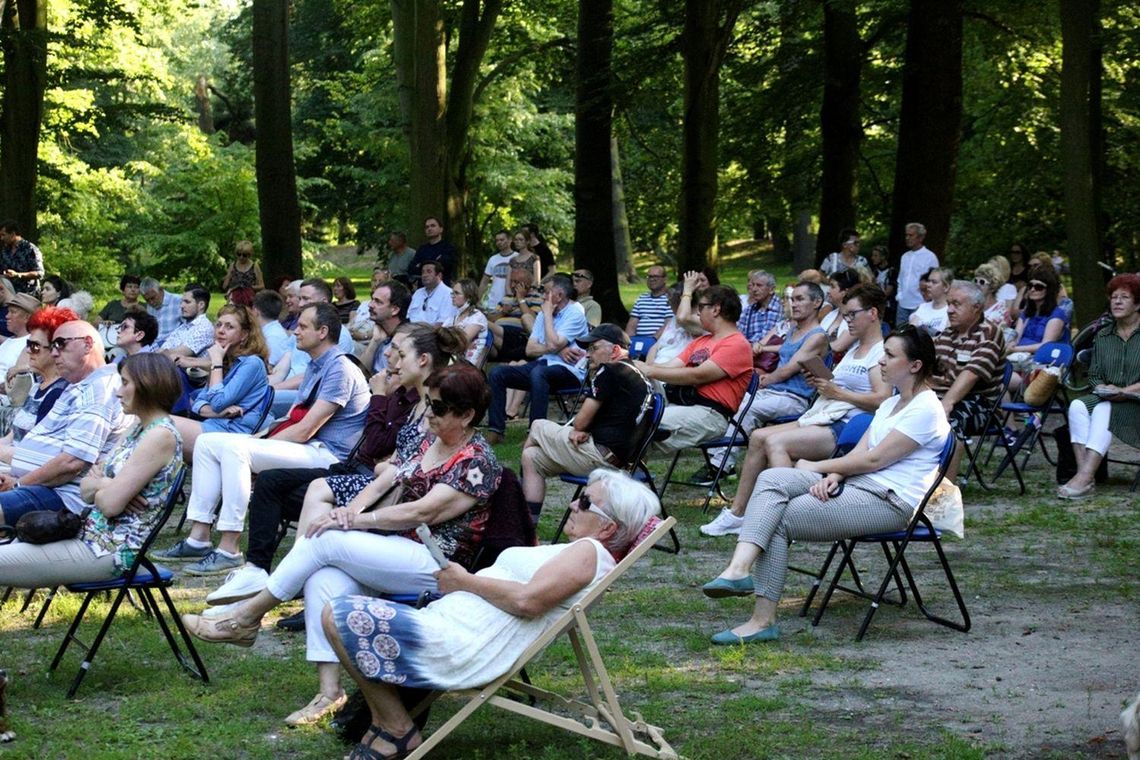 Muzyka Haydna i Moniuszki wybrzmiała w Parku Miejskim ZDJĘCIA i WIDEO