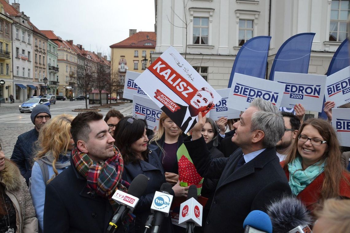 Mówił o tolerancji i dziękował mieszkańcom. Robert Biedroń, kandydat Lewicy na prezydenta RP  odwiedził Kalisz ZDJĘCIA