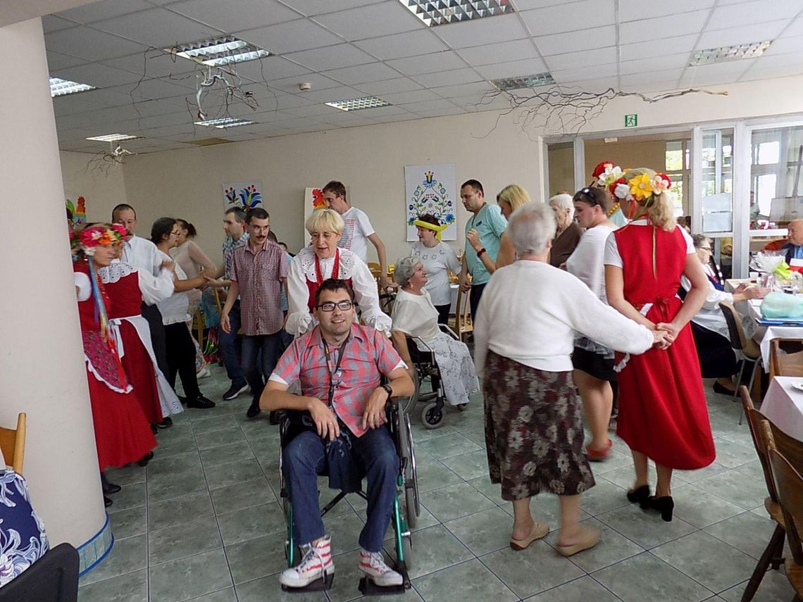 Na ludową nutę w Domu Pomocy Społecznej ZDJĘCIA