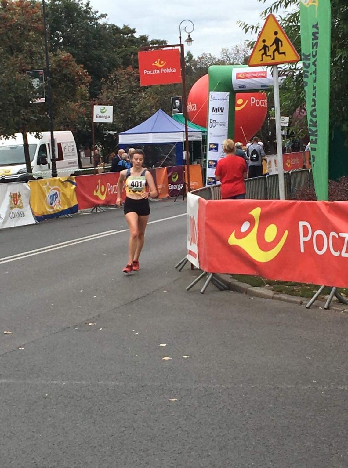 Na podium w Gdańsku. Udane zakończenie sezonu chodziarzy UKS 12