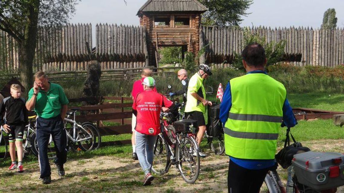 Na rowery! Gwiaździsty rajd na Zawodzie ZDJĘCIA