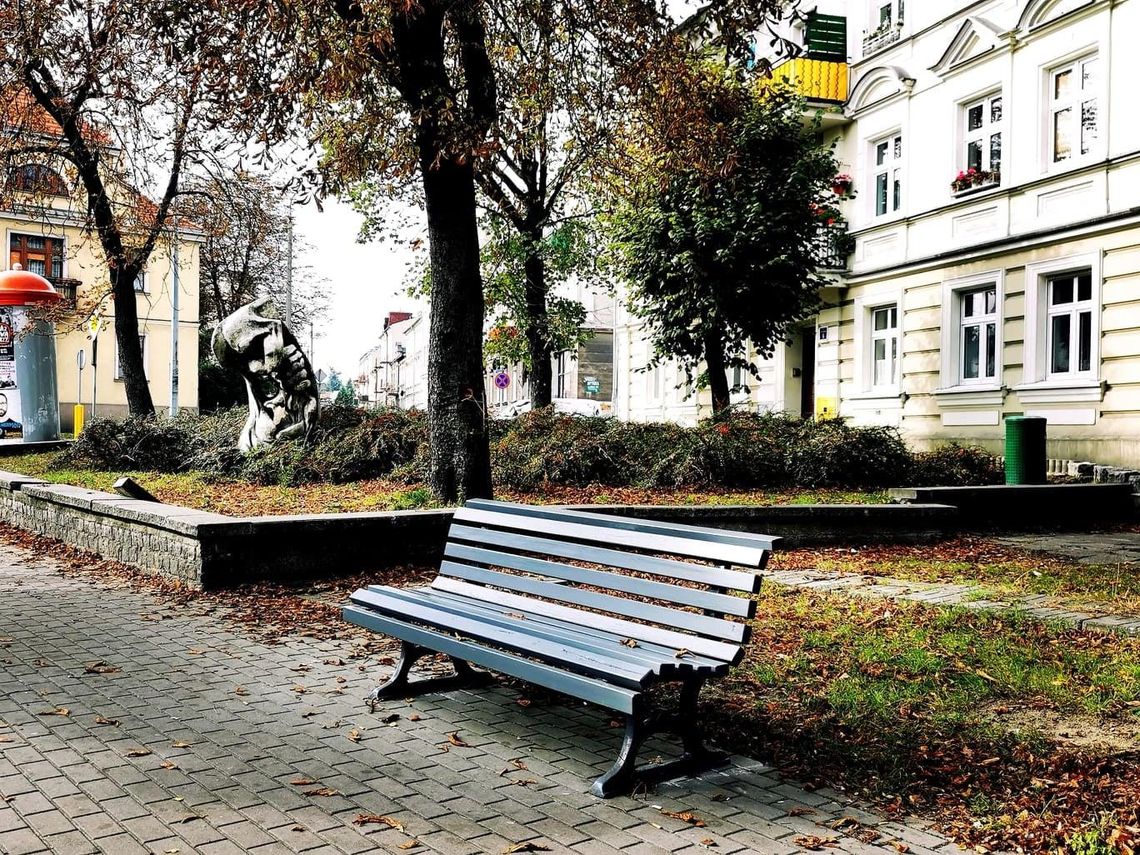 Na ul. Górnośląskiej pojawiły się ławki. Będzie też więcej zieleni ZDJĘCIA