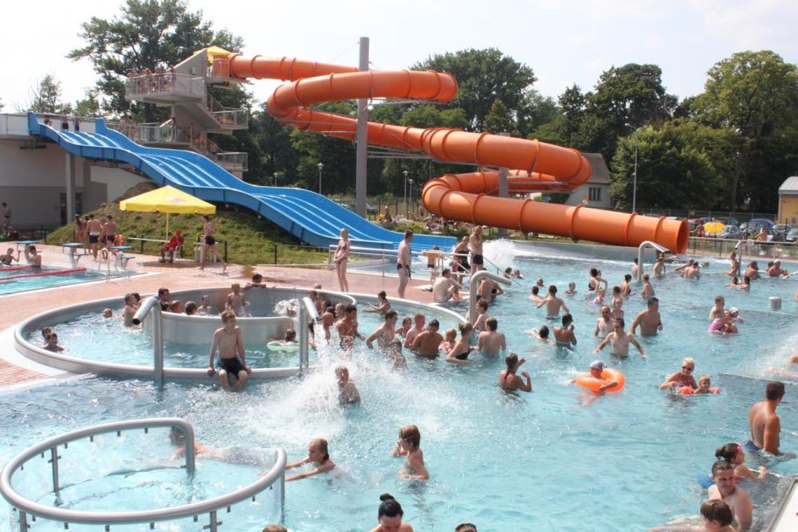 Na upały: aquapark. Oprócz basenów - niespodzianki