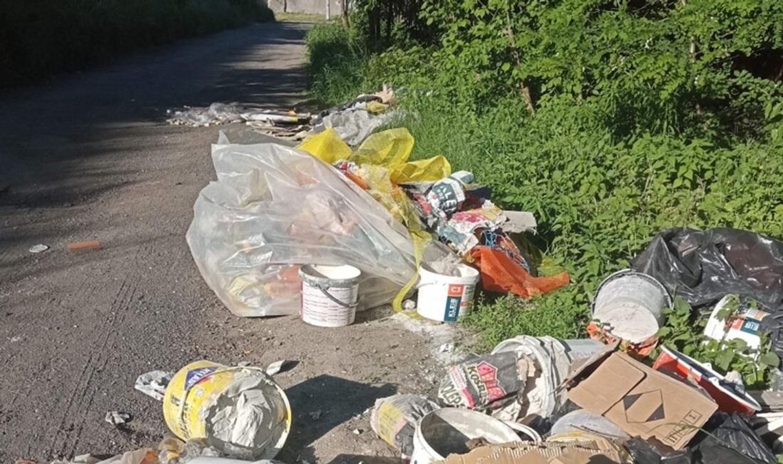 Na wysypisko nie dojechał. Tak pozbył się odpadów