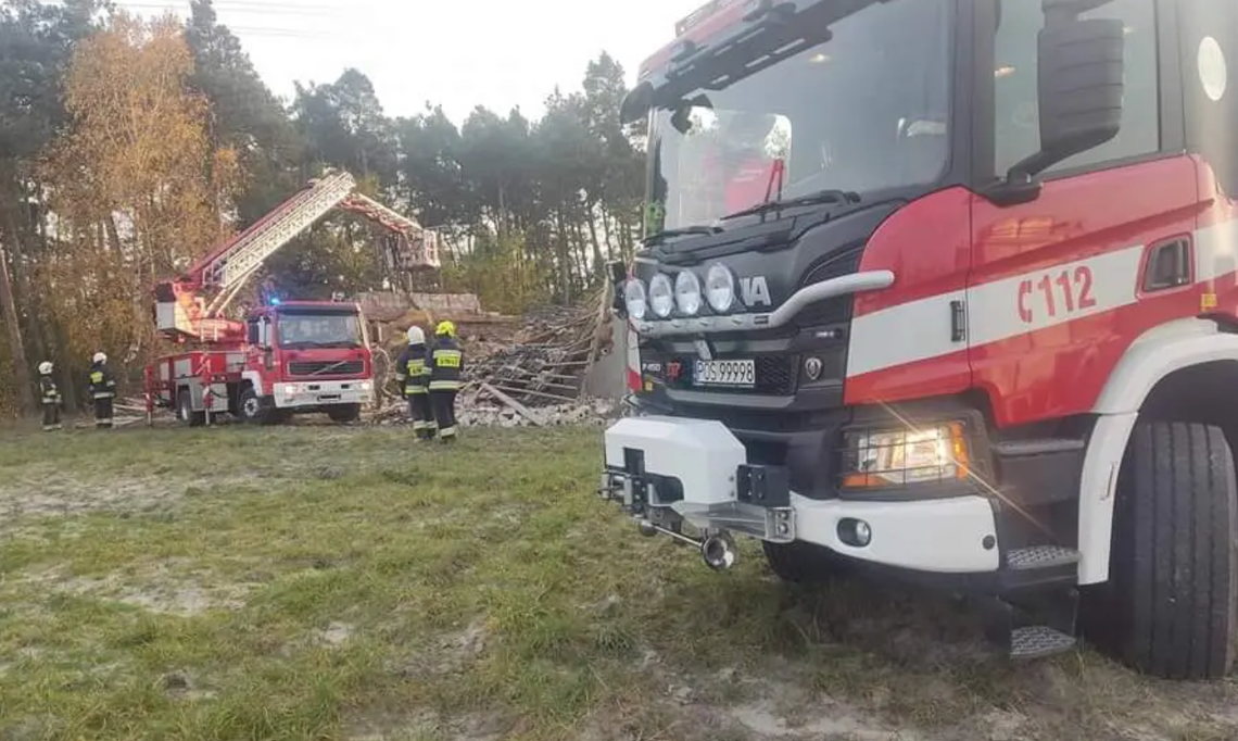 Nagle zawaliła się stodoła. W środku były zwierzęta