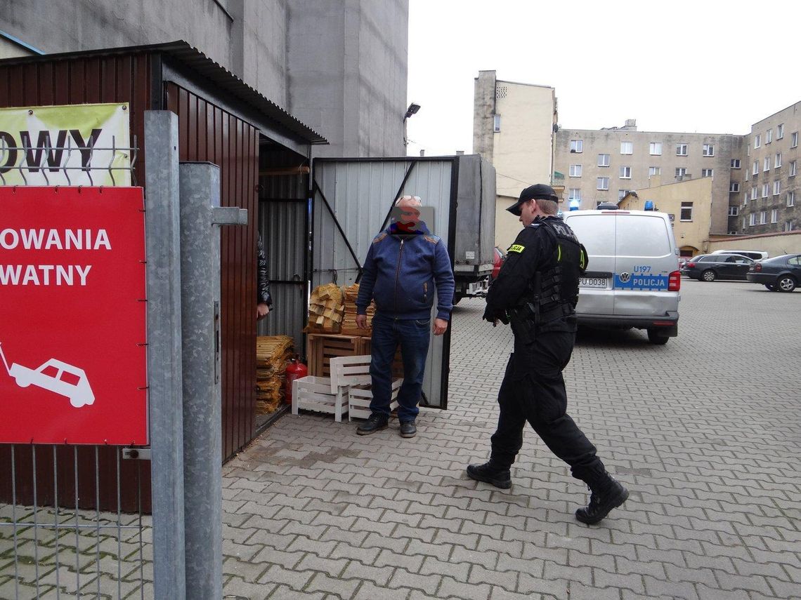 Napad przy ul. Chopina. Sprawcy grozili ofierze siekierą – mówią świadkowie ZDJĘCIA