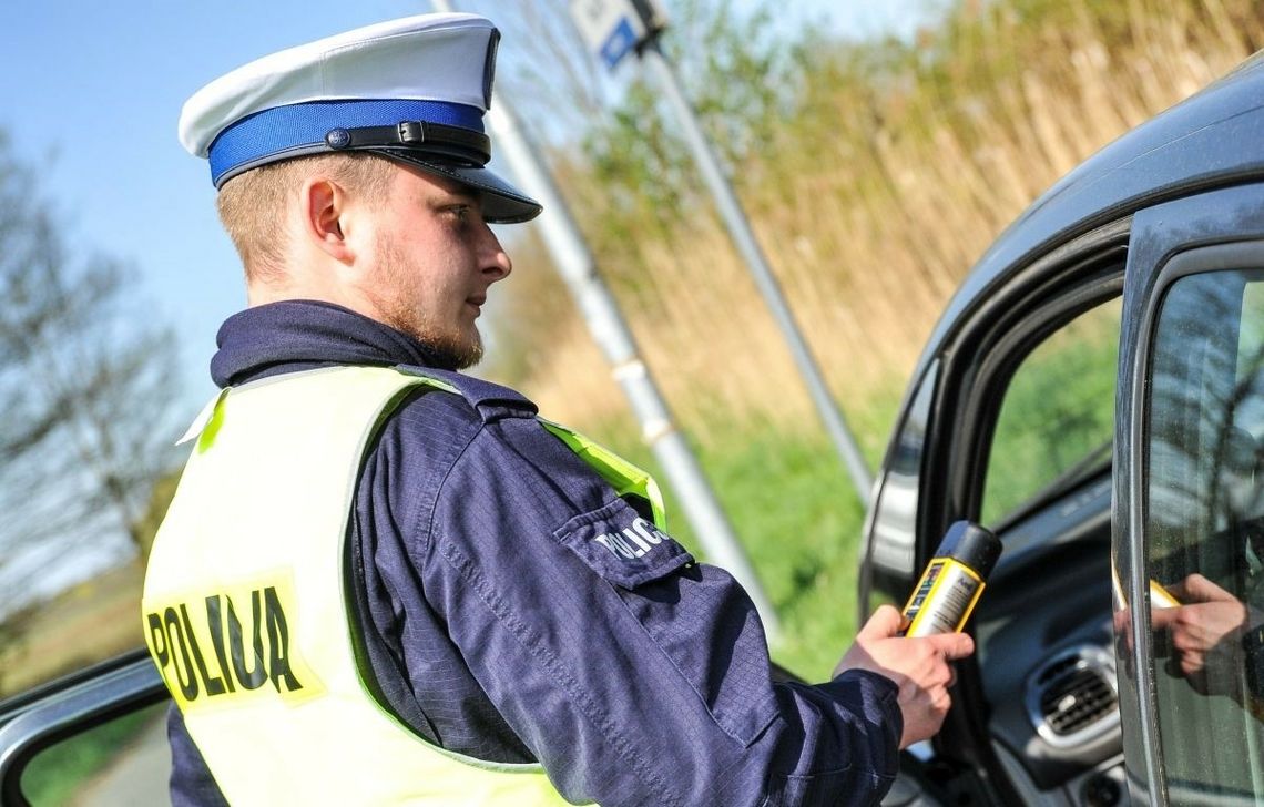 Nie dość, że jechał za szybko to jeszcze ,,po kielichu’’