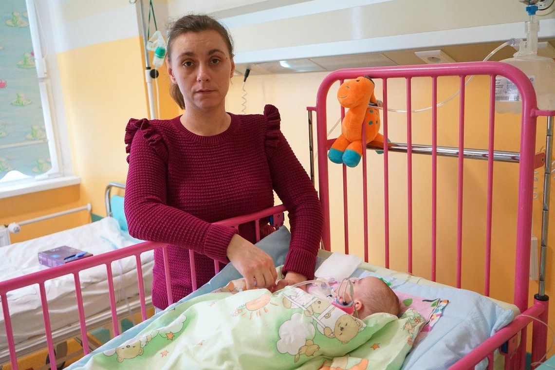 "Nie skazujcie mojej córki na powolną śmierć!" Matka 5-miesięcznej Klaudii szuka kliniki