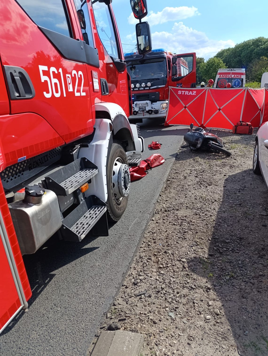 „Nie złożył nóżki”. Poważny wypadek motocyklisty