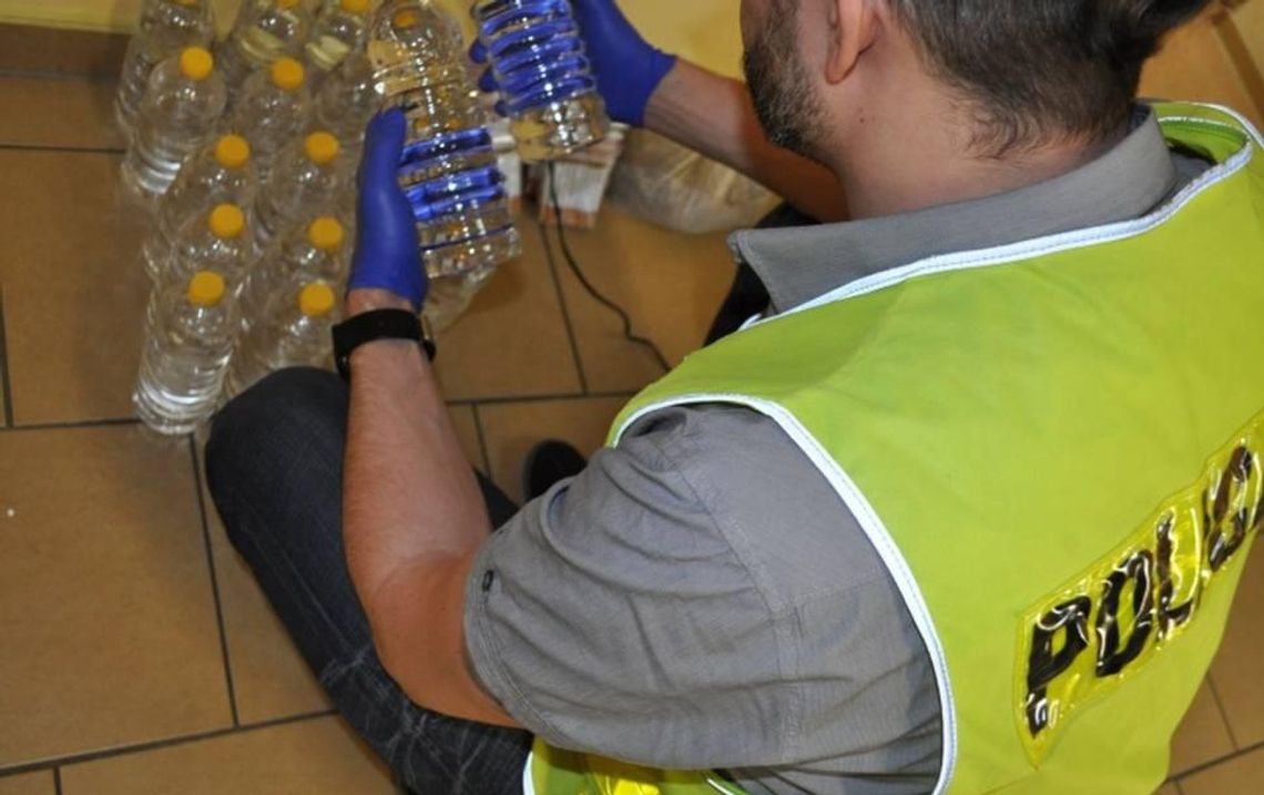 Nielegalna rozlewnia alkoholu w samym centrum Kalisza. Wkroczyła policja