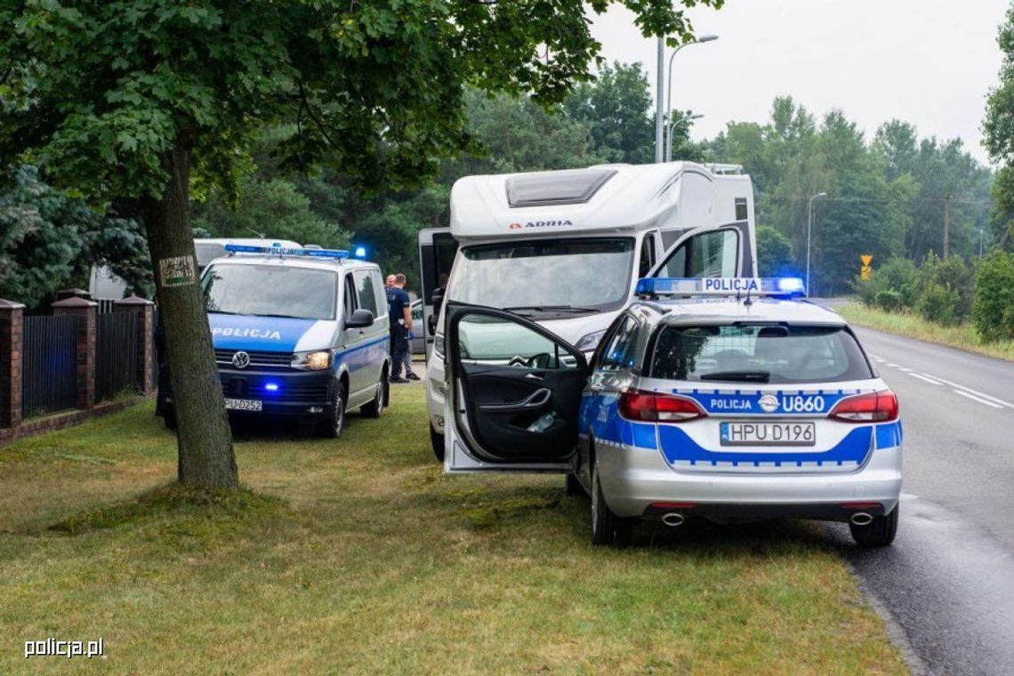 Niemiec podróżował z martwą żoną. Makabryczne odkrycie w kamperze