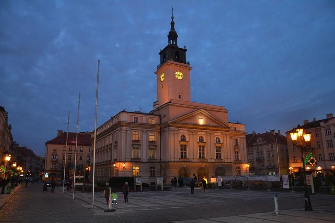 Nowa elewacja i iluminacja - remont ratusza już w 2014 roku