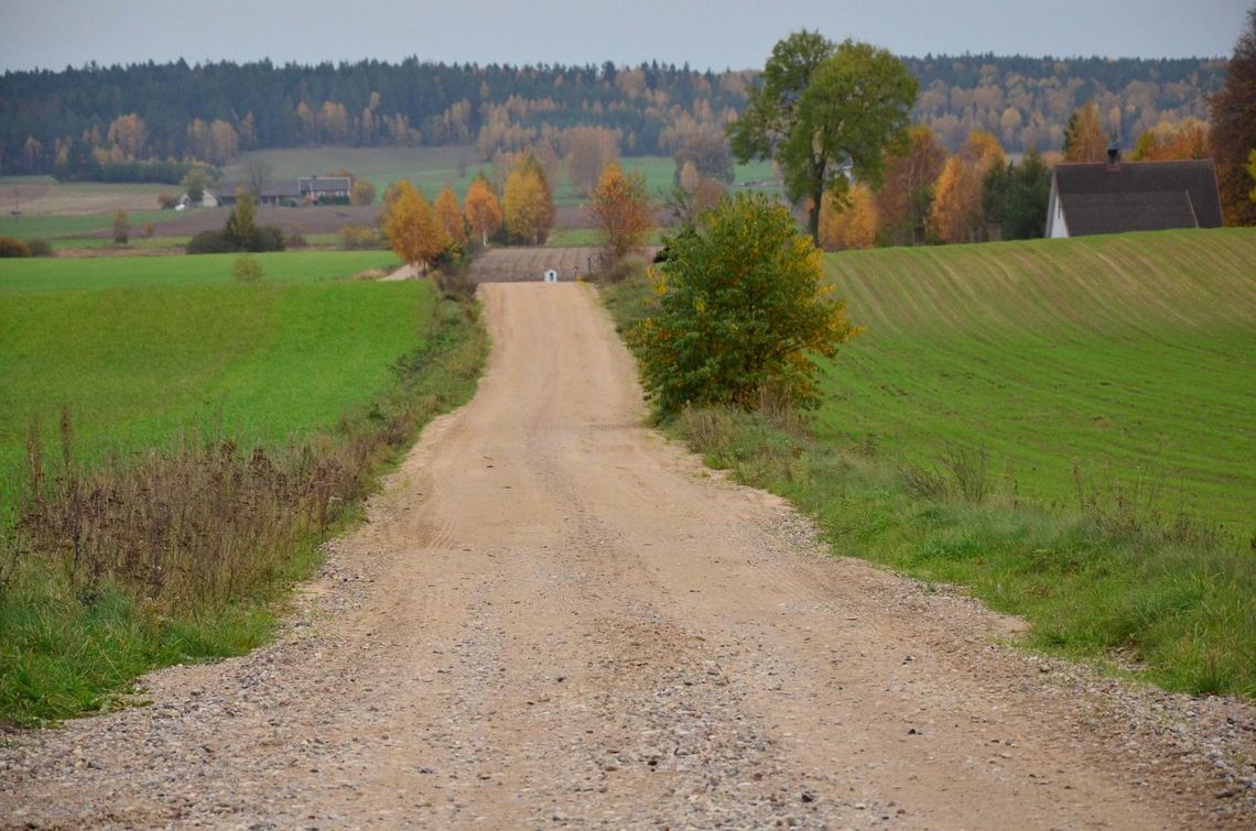 Nowe drogi dojazdowe do gruntów rolnych w powiecie kaliskim