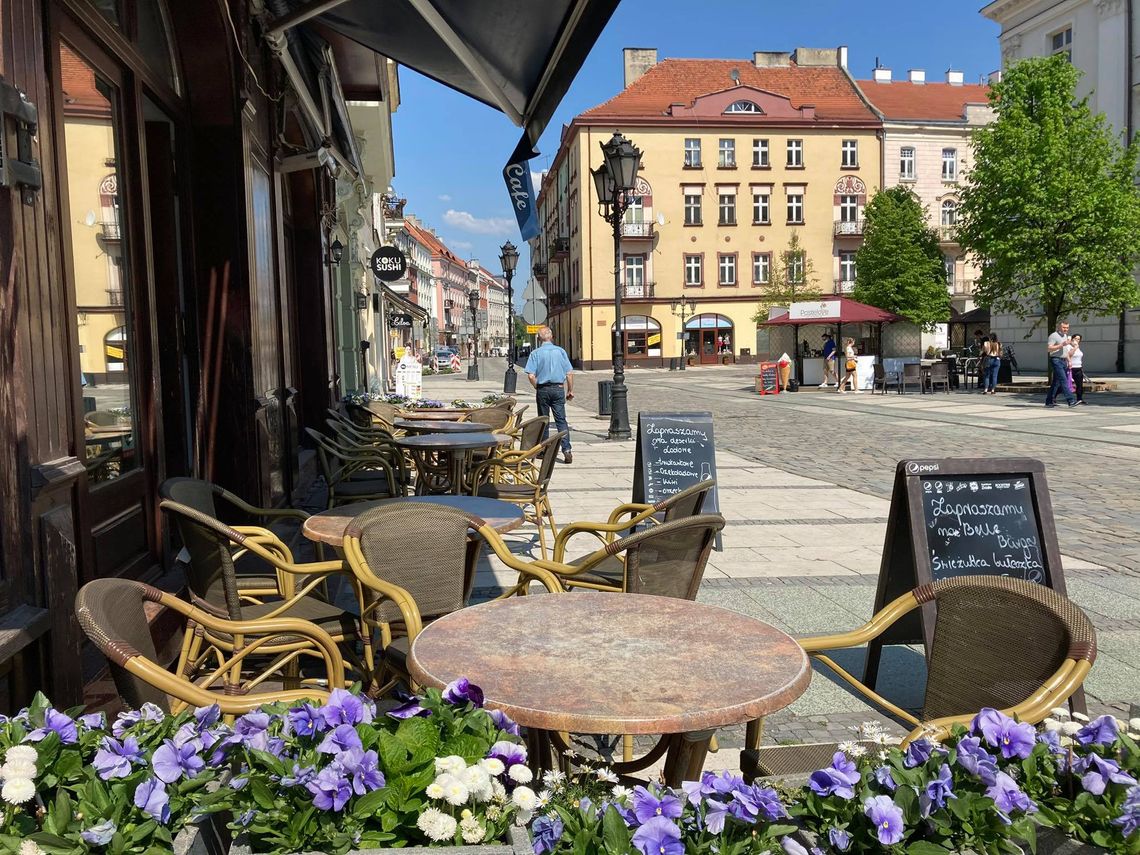 Od 15 maja otwarte! Ogródki restauracyjne w Kaliszu gotowe na przyjęcie gości