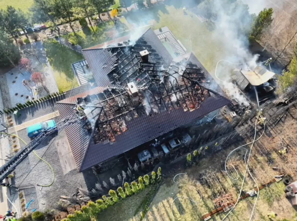 Ogień odebrał im wszystko... Ruszyła zbiórka dla rodziny z Pruszkowa