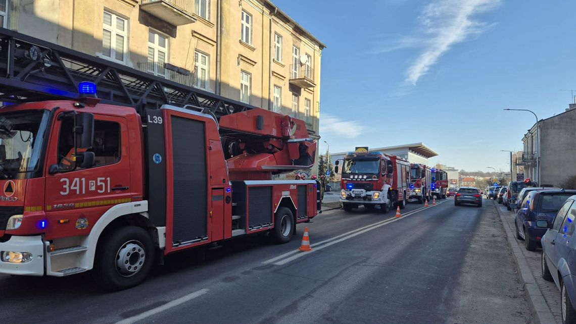 Ogień w sypialni. Poranny pożar przy ul. Legionów. Ogień w sypialni. Poranny pożar przy ul. Legionów.