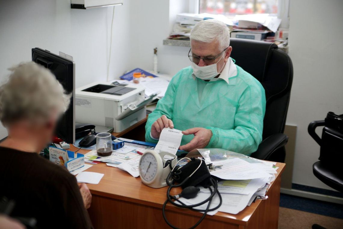 Ograniczenia w poradniach i przychodniach! Kontakt z lekarzem przez telefon, recepty tylko elektroniczne