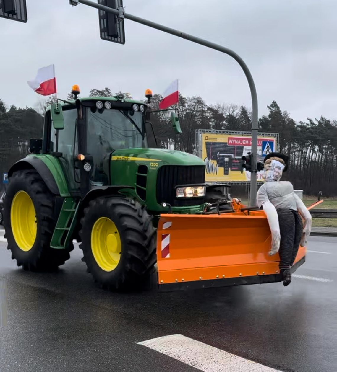 Ogromne utrudnienia na trasie Kalisz-Opatówek. Powód? Rolnicy