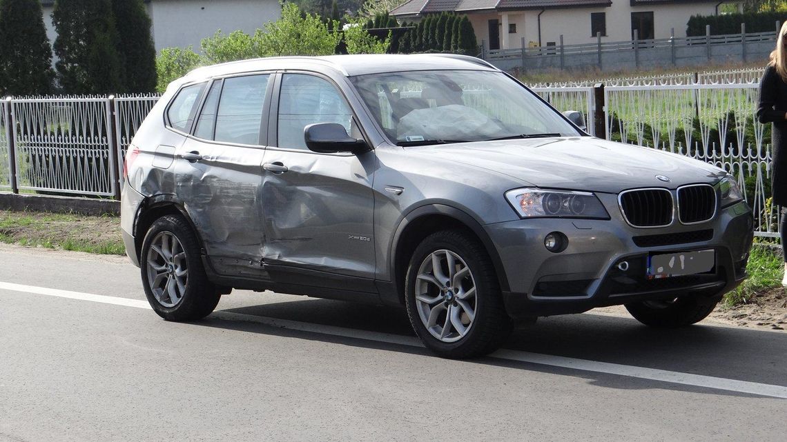 Ona wyprzedzała, on skręcił. Kolizja BMW i Lublina ZDJĘCIA