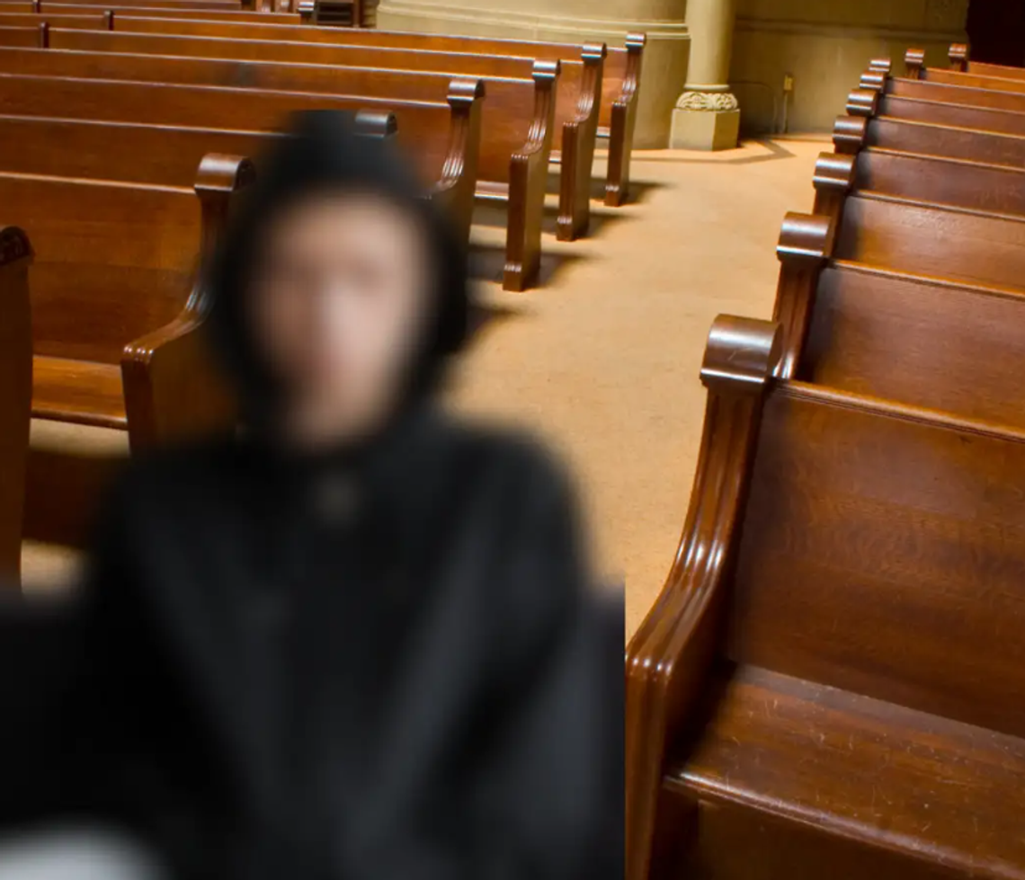 Ejakulat na obrazie Jana Pawła II, pornografia dziecięca. Tak ,,bawili się'' ordynator szpitala i organista NOWE FAKTY
